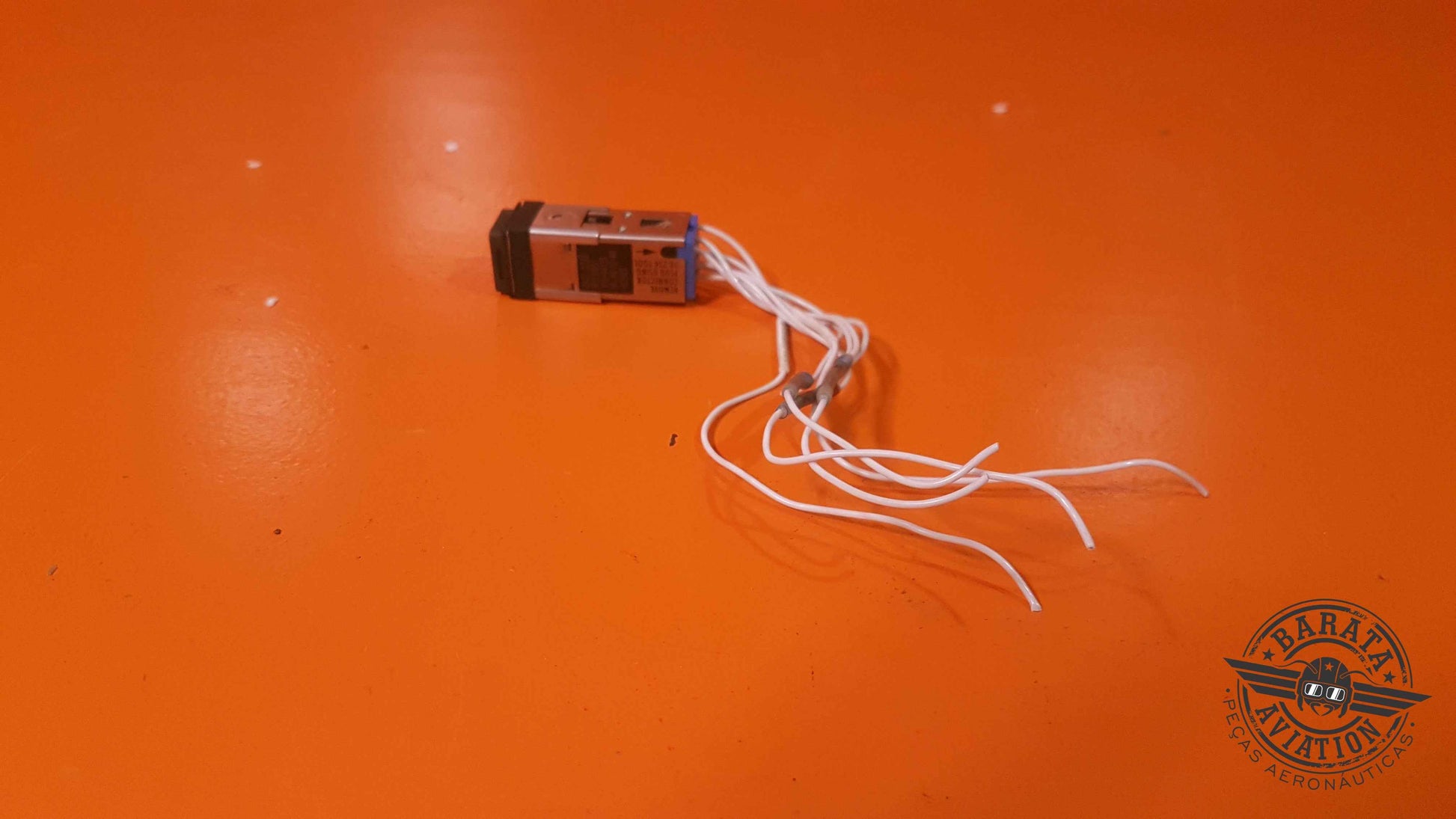 M22885-108-4412B   Aerospace Annunciator Switch