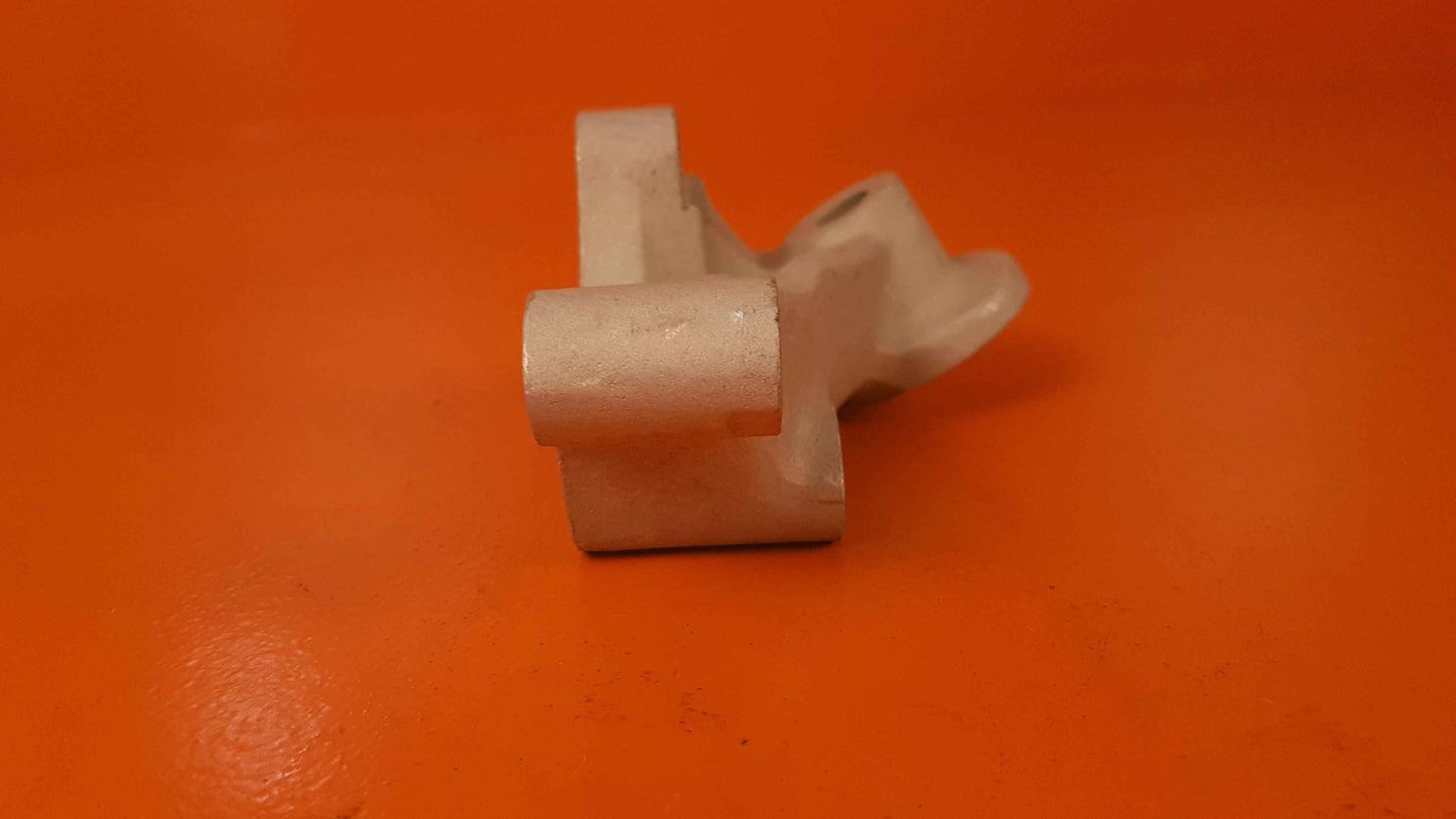 633761 Continental R/H Engine Mounting Bracket