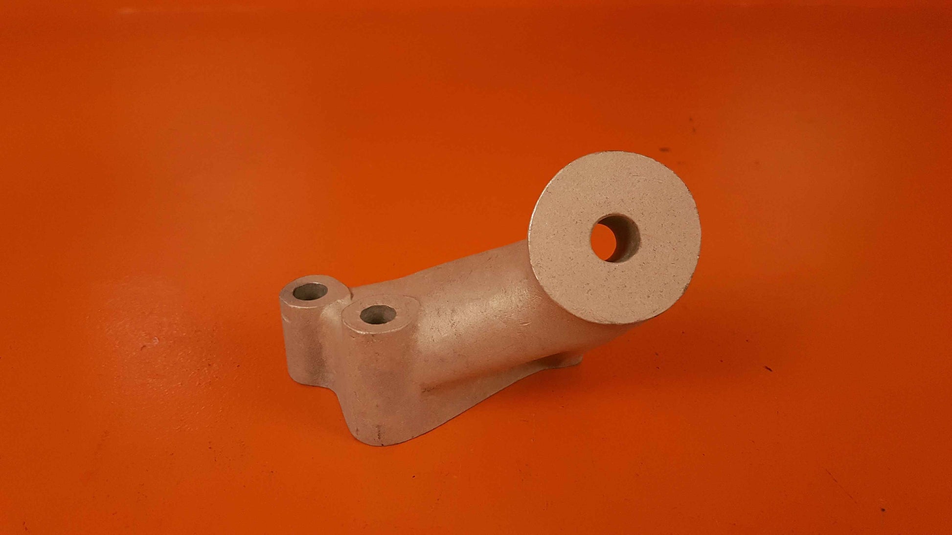 633761 Continental R/H Engine Mounting Bracket