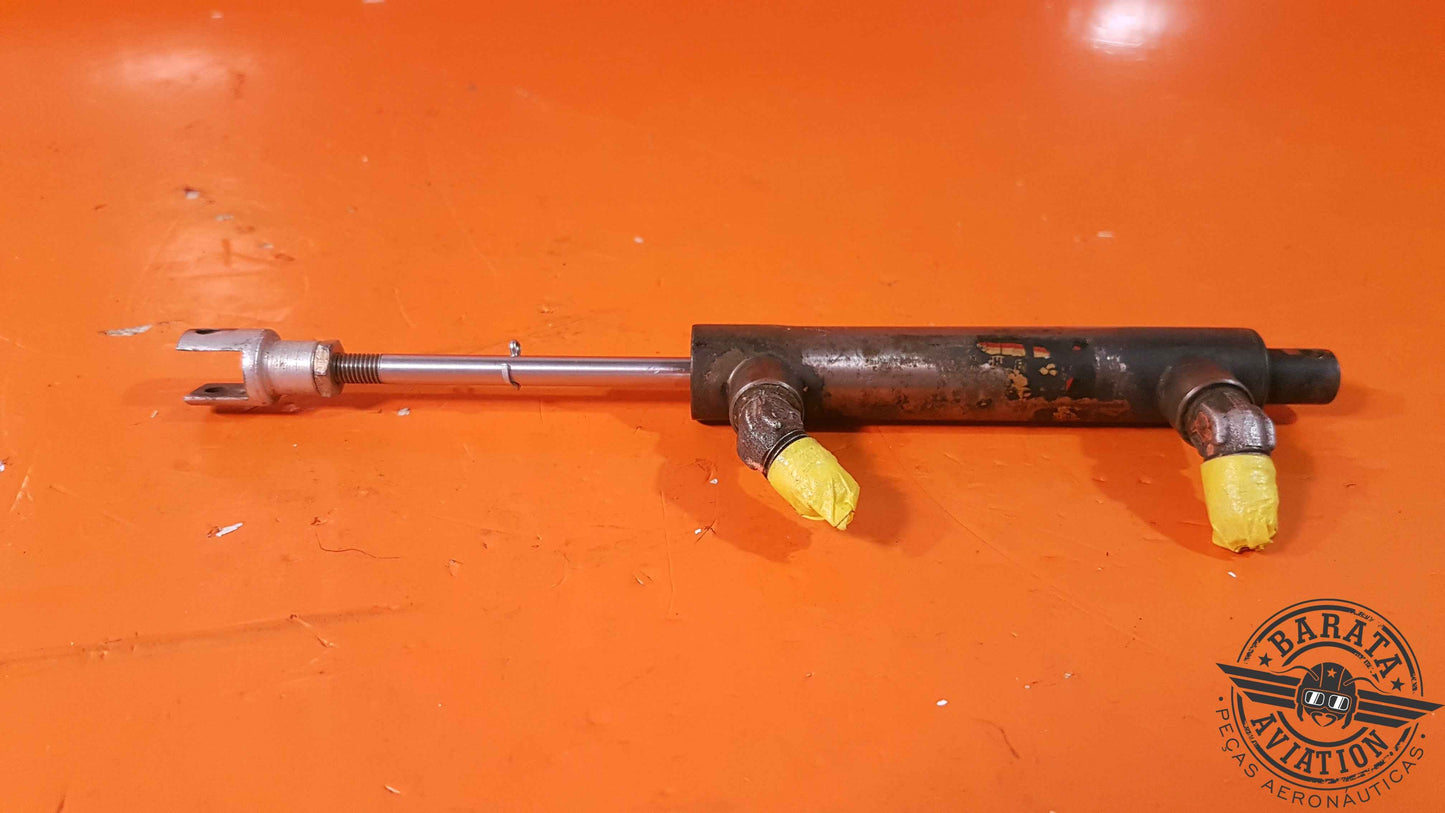 VV15-625   Paramount Master Brake Cylinder Assembly