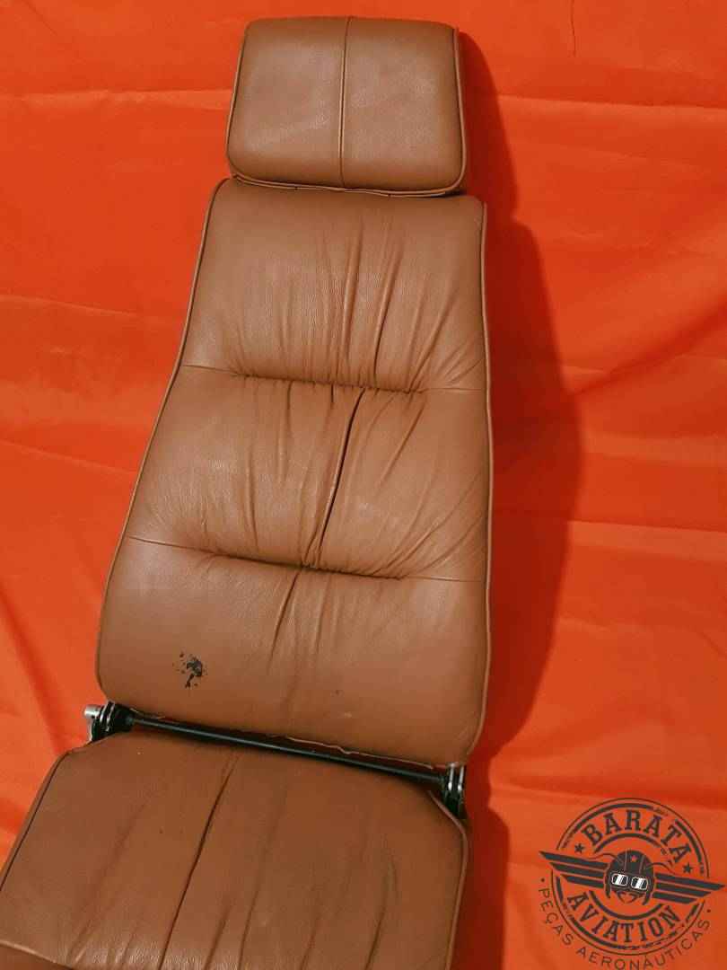 106-530056-2 Beech Baron 58 Seat Assembly R/H